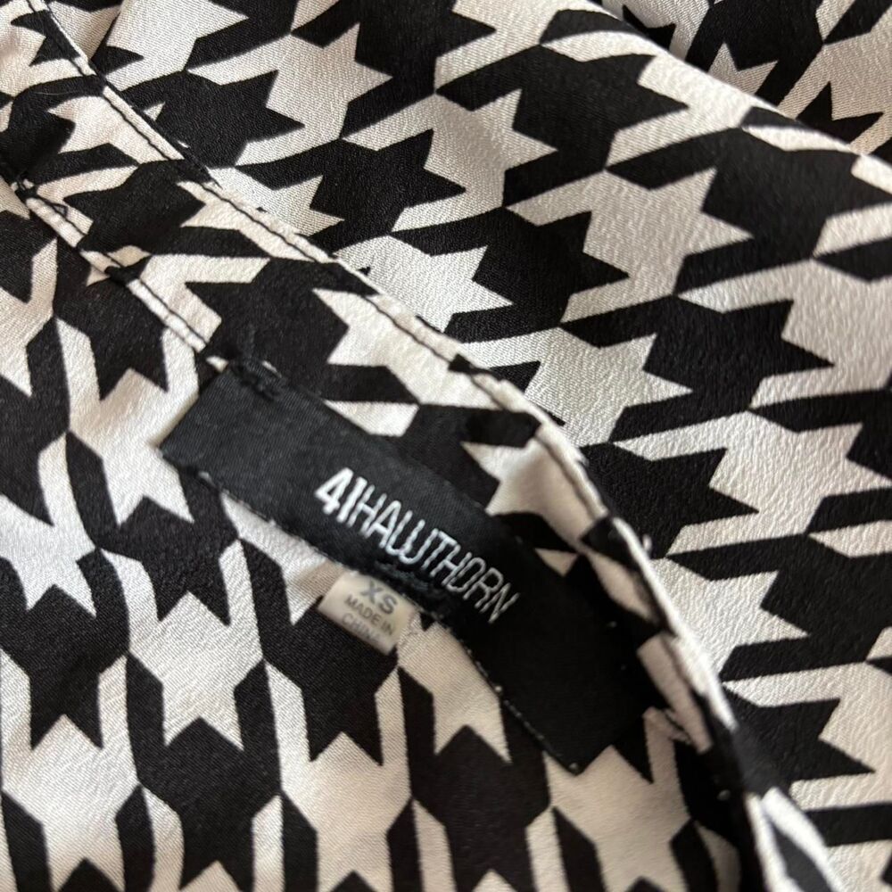 41 Hawthorn Houndstooth Blouse black & white - Picture 6 of 8
